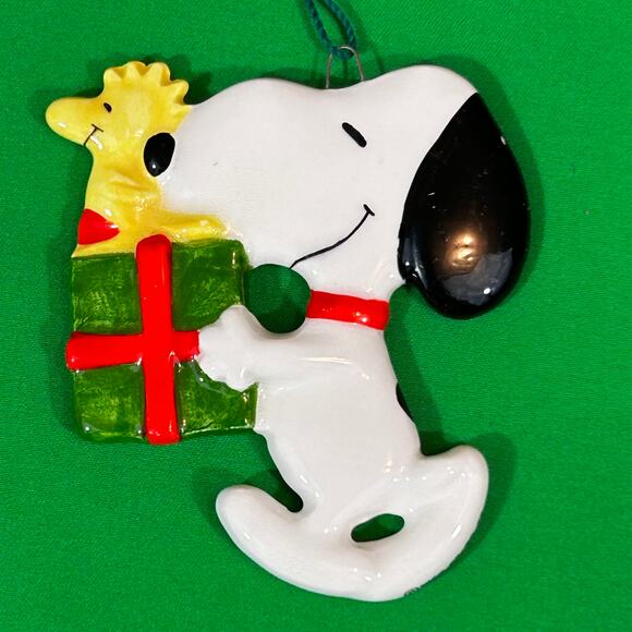 Snoopy with Woodstock Christmas Tree Ornament United Feature Synd. 1972 Vintage - Picture 1 of 6